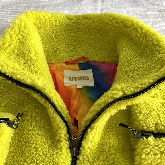 Apparis - zipped-up faux-shearling coat - women - Hemp/Recycled - Picture 3 of 5